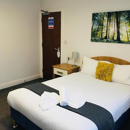 Rosalee Hotel Илфорд Екстериор снимка