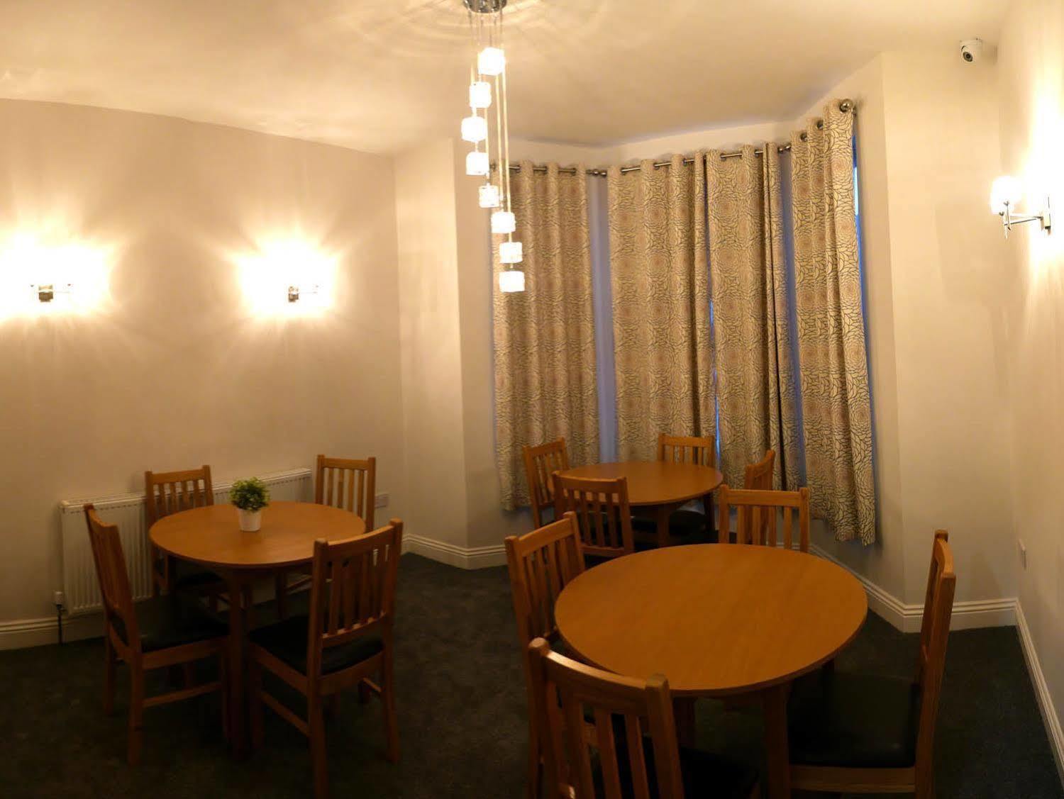 Rosalee Hotel Илфорд Екстериор снимка