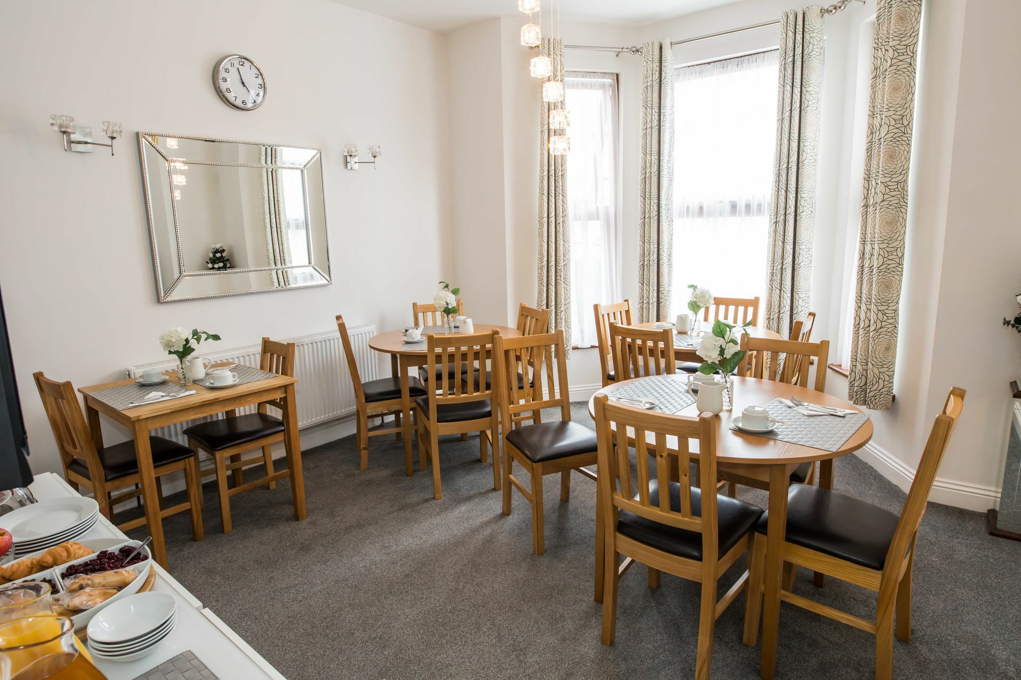 Rosalee Hotel Илфорд Екстериор снимка
