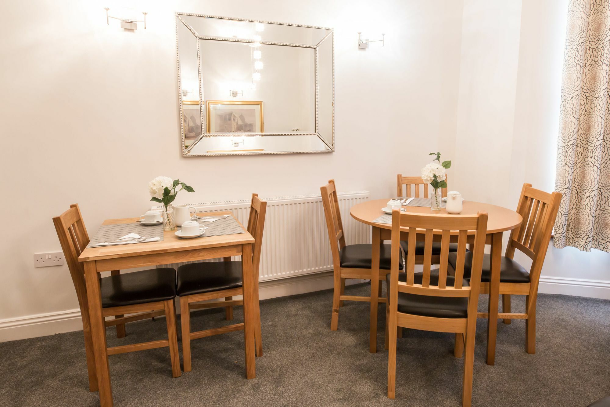 Rosalee Hotel Илфорд Екстериор снимка